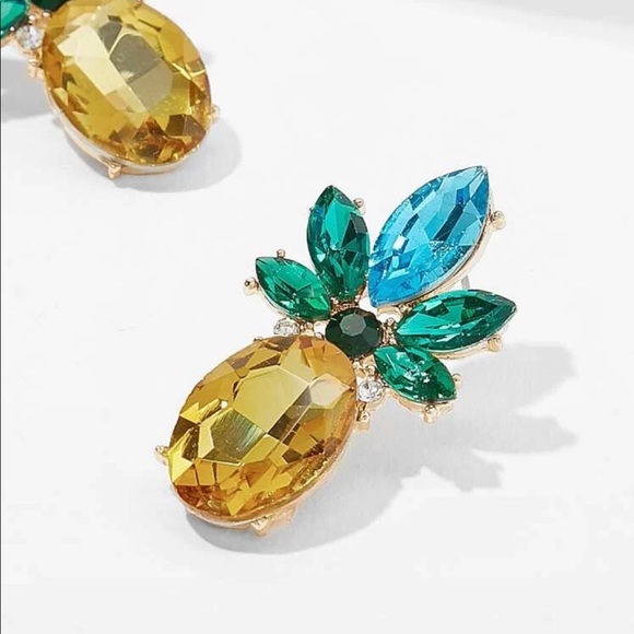 NEW Pineapple Shape Rhinestone Earrings - Picture 2 of 3